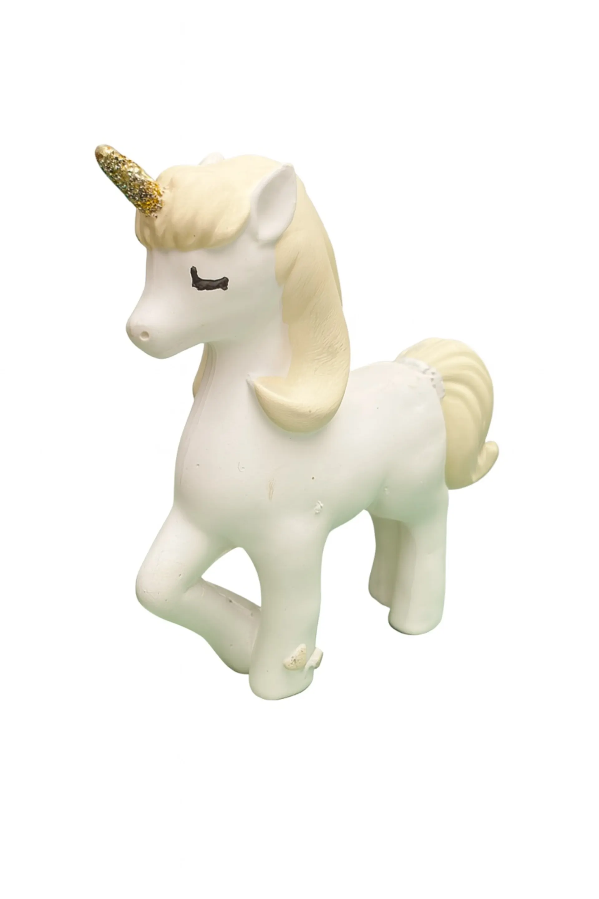 مجسمه اسب تک شاخ سفید